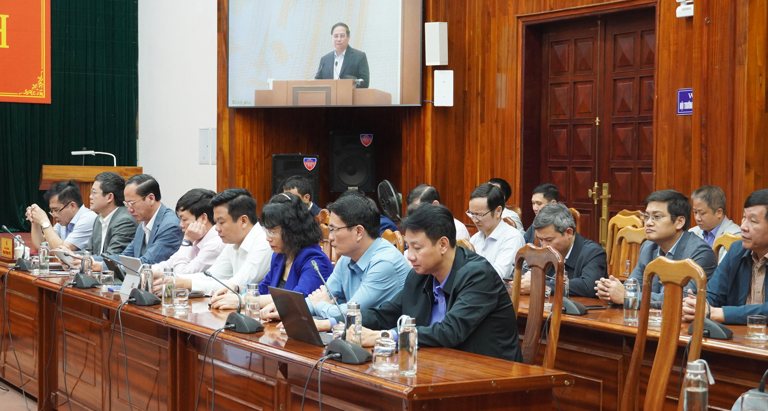 Các đại biểu tham dự hội nghị tại điểm cầu Quảng Bình.