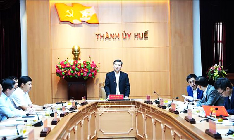 Bí thư Trung ương Đảng, Chánh án Tòa án nhân dân tối cao Lê Minh Trí phát biểu tại lễ công bố quyết định kiểm tra của Bộ Chính trị.