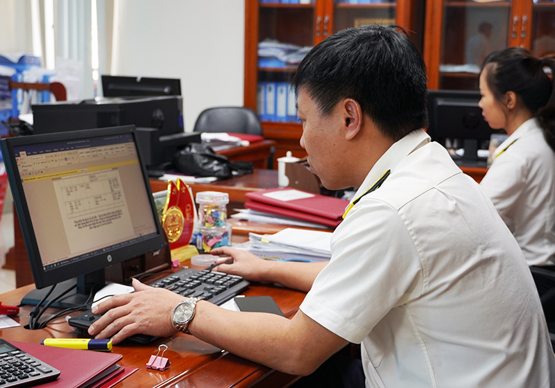 Ngành Thuế quản lý thuế đối với hoạt động kinh doanh trên nền tảng thương mại điện tử.