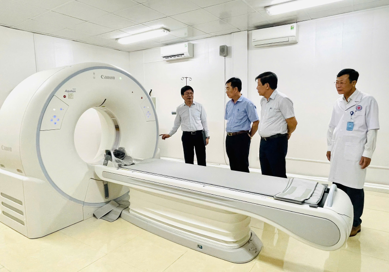 Các cơ sở khám, chữa bệnh trong tỉnh ngày càng được đầu tư máy móc, thiết bị hiện đại.