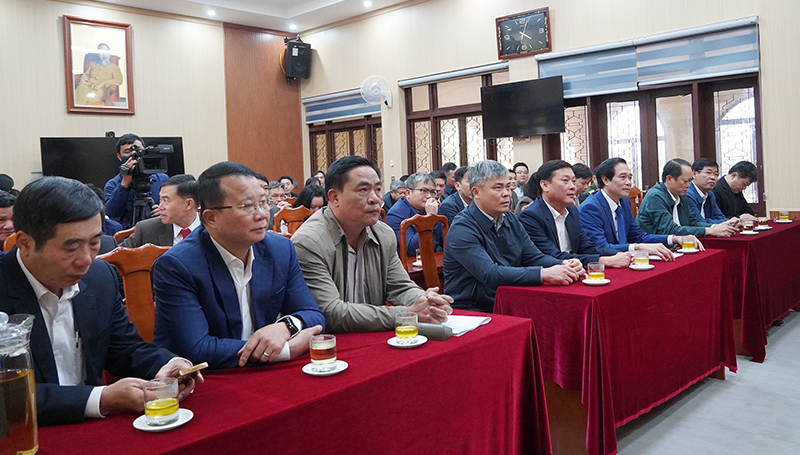 Các đại biểu tham dự hội nghị.