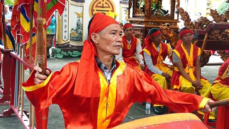 Tưng bừng tiếng trống khai hội
