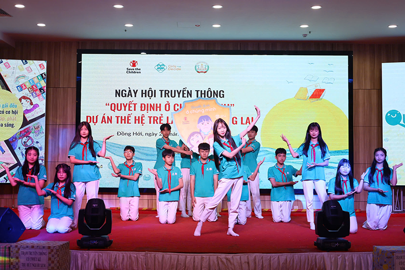 Tiết mục của học sinh Trường THCS số 1 Nam Lý (TP. Đồng Hới).