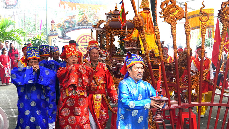 Linh thiêng và ấm áp