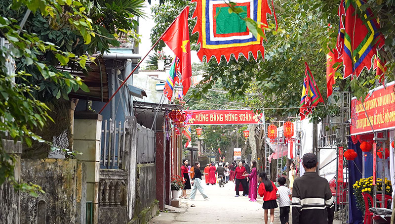 Ngõ làng ngày hội