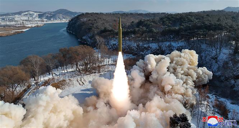 Một vụ phóng tên lửa của Triều Tiên hôm 15/1/2025. Ảnh: AFP/TTXVN