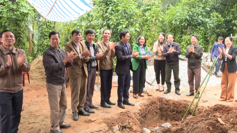 Nhiều địa phương huy động nguồn lực xã hội hóa để khởi công xóa nhà tạm, nhà dột nát cho hộ nghèo, cận nghèo.