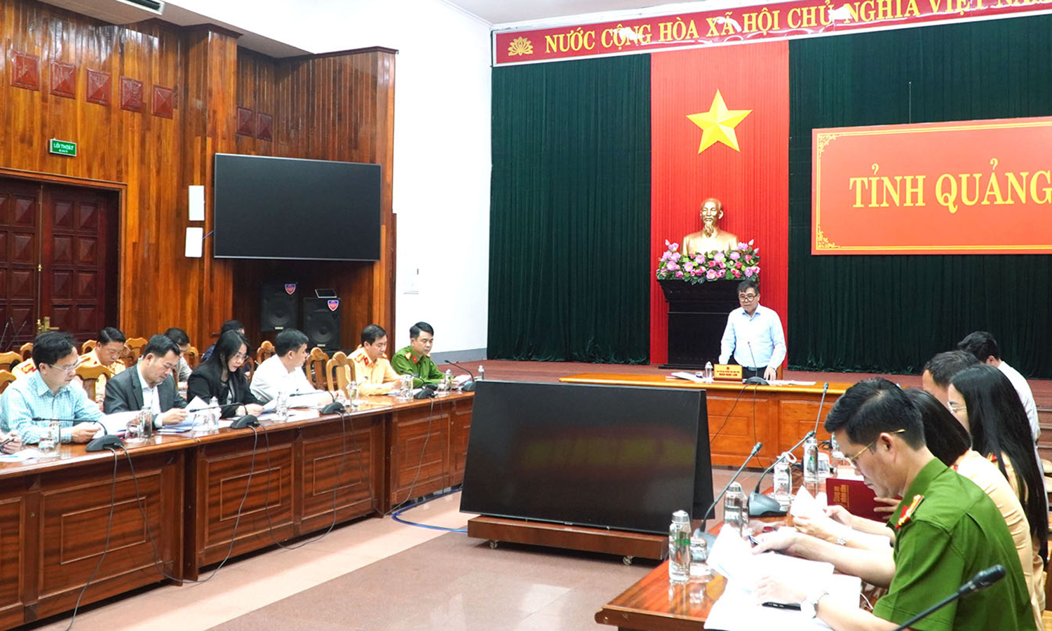 Tăng cường các giải pháp đồng bộ, bảo đảm trật tự an toàn giao thông