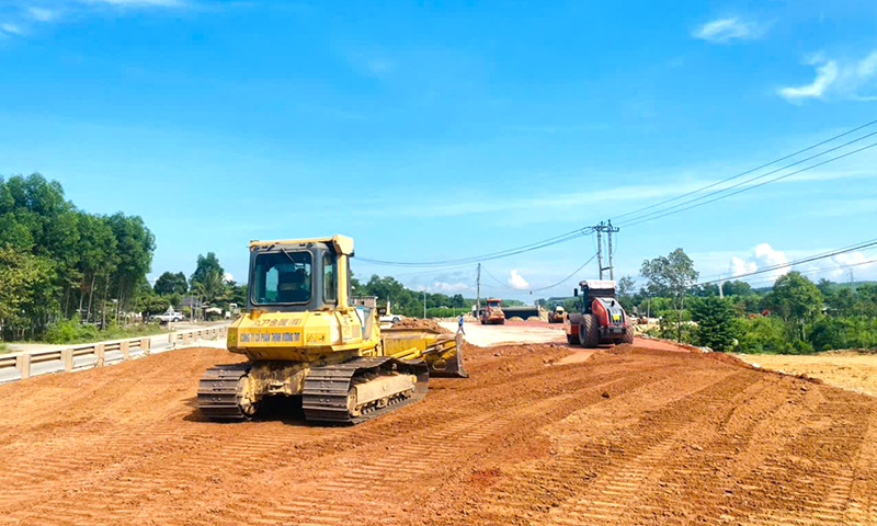 Tạm dừng việc triển khai các công trình, dự án đối với các đơn vị cấp tỉnh