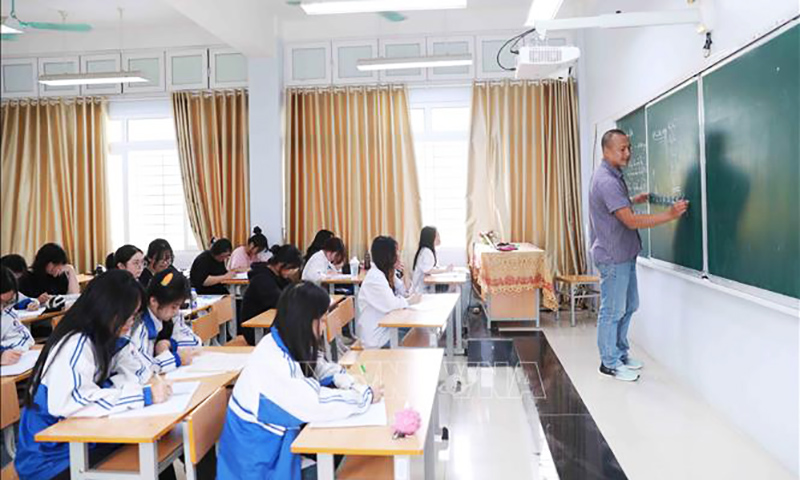 Bộ Giáo dục và Đào tạo giải đáp thắc mắc về thi tốt nghiệp, tuyển sinh đại học năm 2025