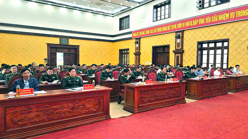 Các đại biểu tham dự hội nghị.
