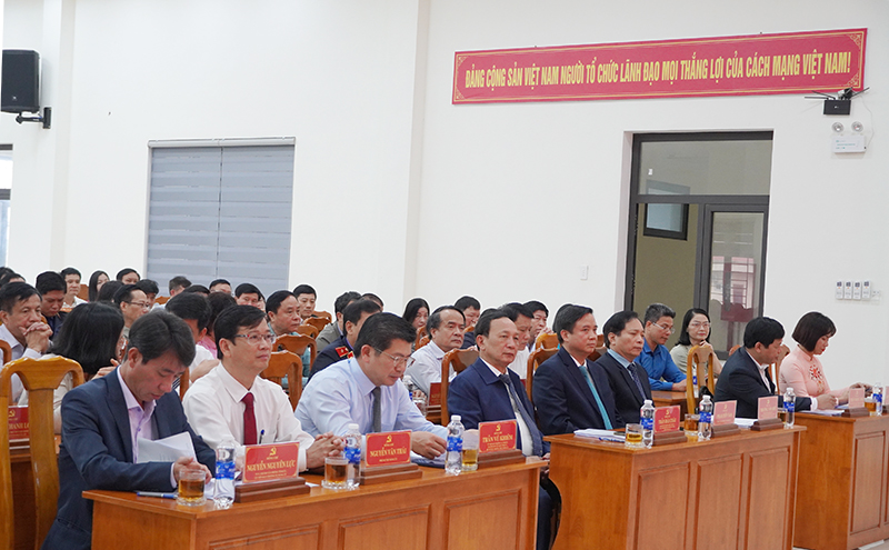 Các đại biểu tham dự hội nghị.