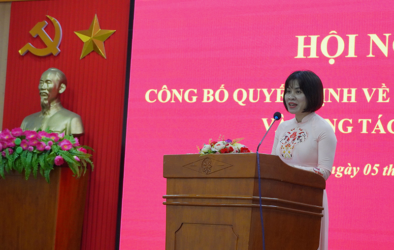 Đại diện các tổ chức cơ sở Đảng mới thành lập phát biểu nhận nhiệm vụ.