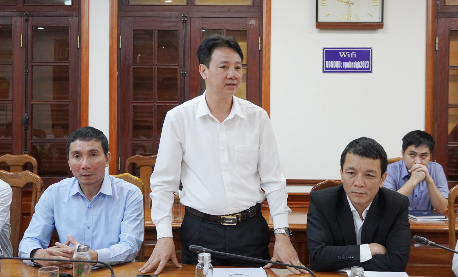 Giám đốc Sở Xây dựng Hoàng Đăng Cương phát biểu tại buổi làm việc.