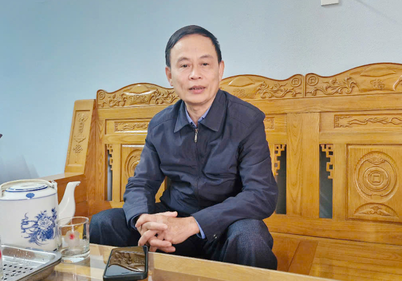 Ông Lê Ngọc Thịnh, nguyên trưởng Phòng Tài nguyên-Môi trường huyện Tuyên Hóa đã viết đơn xin nghỉ hưu sớm.