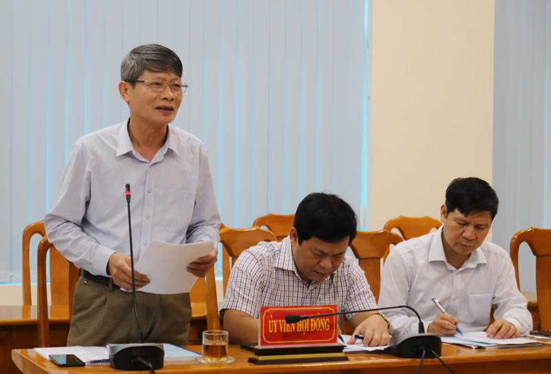 Ý kiến của các thành viên hội đồng.