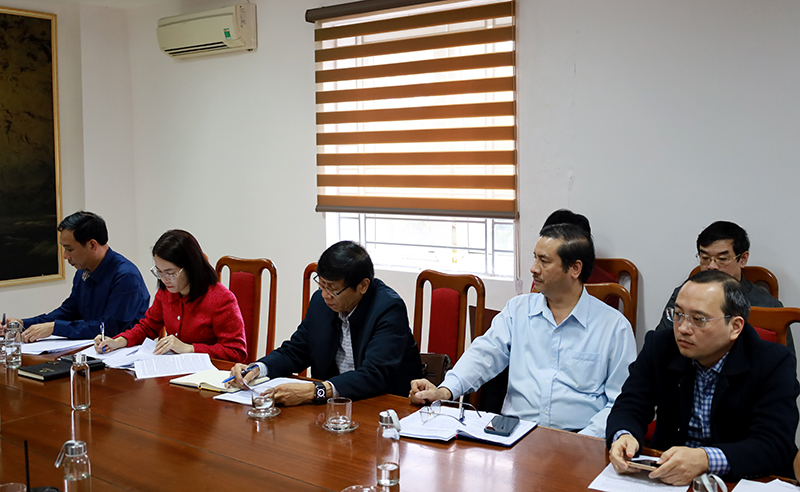 Đại biểu tham dự buổi giám sát.