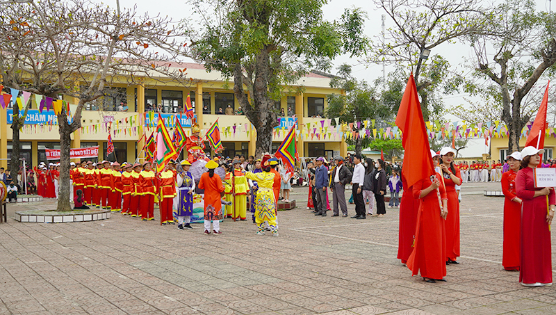 Chương trình tái hiện cuộc khởi nghĩa Hai Bà Trưng ấn tượng của phụ nữ xã Hàm Ninh (Quảng Ninh).