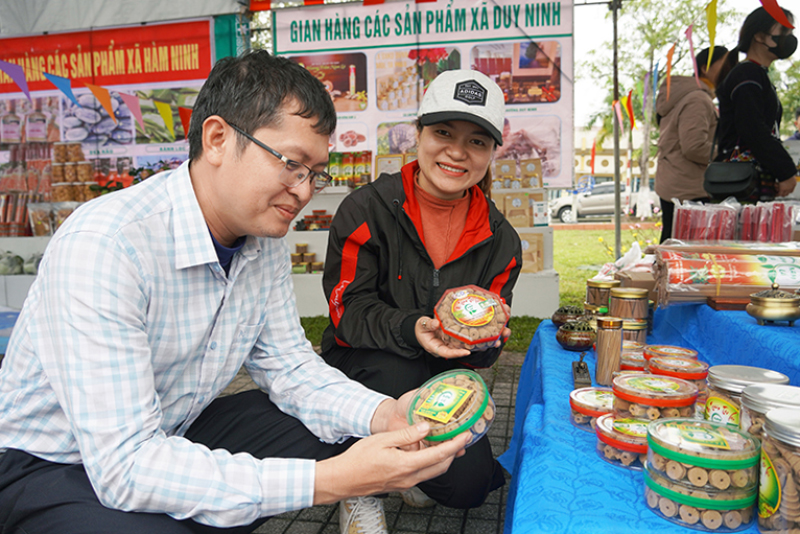 HTX Sản xuất kinh doanh trầm hương Nam Lá tích cực tham gia các chương tình quảng bá, giới thiệu sản phẩm.