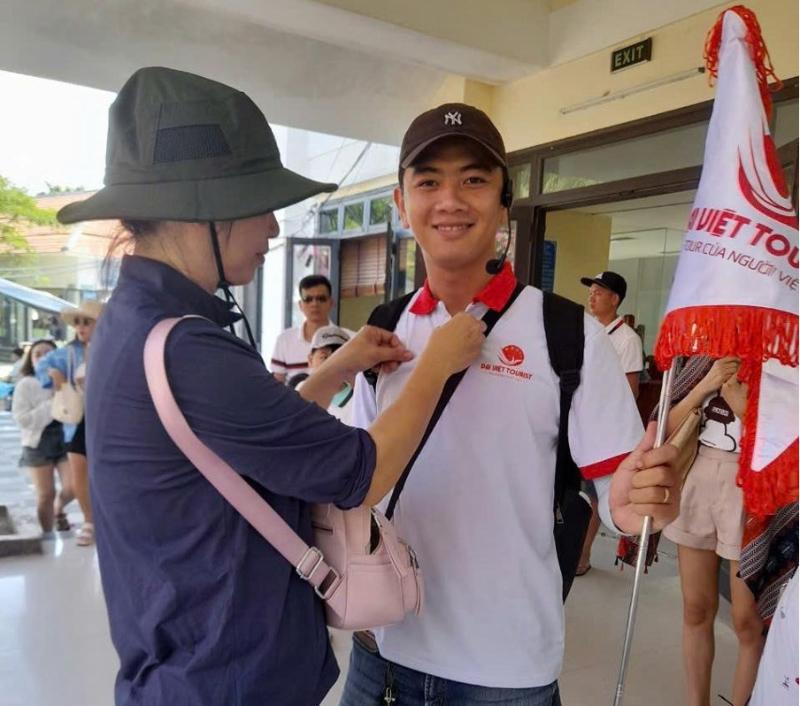 Đội ngũ hướng dẫn viên của Đại Việt Tourist đều nhiệt tình và chuyên nghiệp