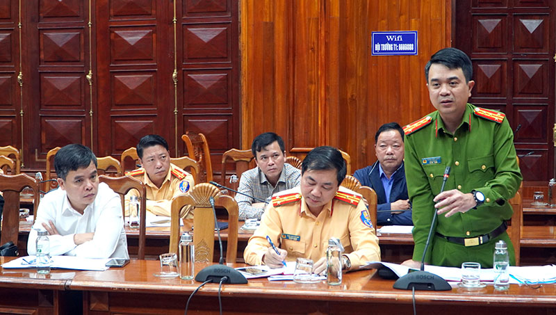 Đại biểu thảo luận tại hội nghị