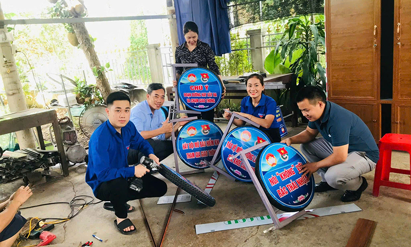 Chị Trần Thị Viễn thường xuyên triển khai thực hiện các mô hình, giải pháp sáng tạo trong công tác đoàn và phong trào thanh thiếu nhi