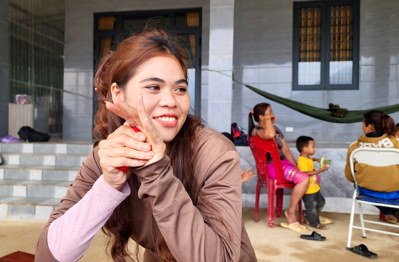 Chị Hồ Thị Thức: “Chỉ có đi XKLĐ mới thoát được nghèo”.