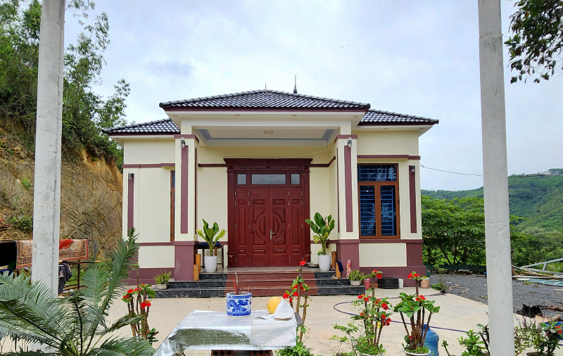 Ngôi nhà to nhất bản của chị Hồ Thị Năm, nét “khác lạ” ở Lâm Ninh.