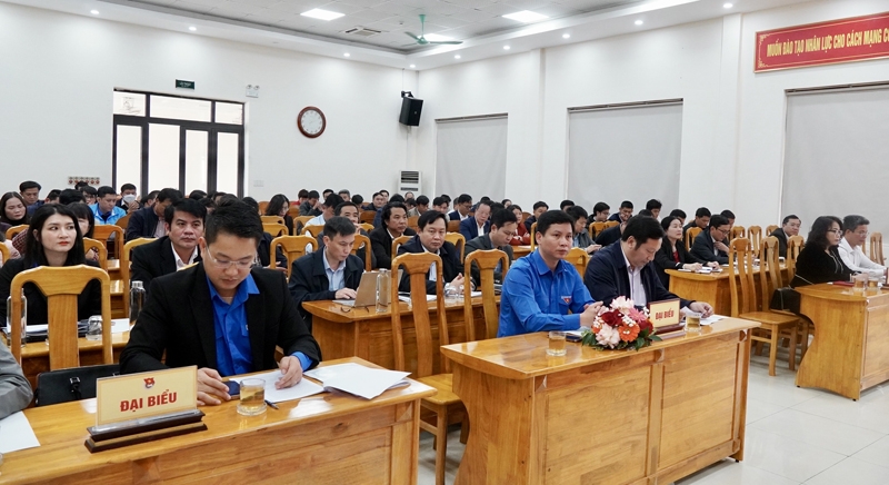 Các đại biểu dự hội nghị.