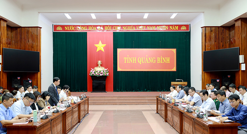 Quang cảnh buổi làm việc.