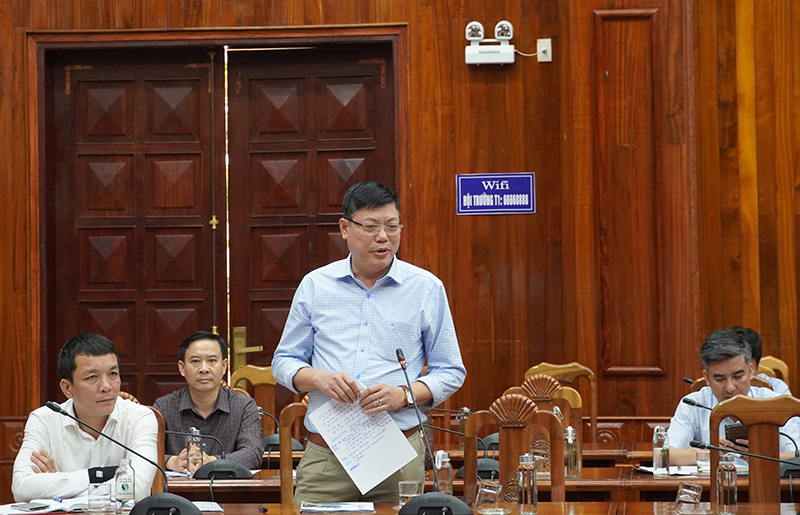  Đại diện lãnh đạo Sở Văn hoá, Thể thao và Du lịch giải đáp một số thắc mắc của các phóng viên.