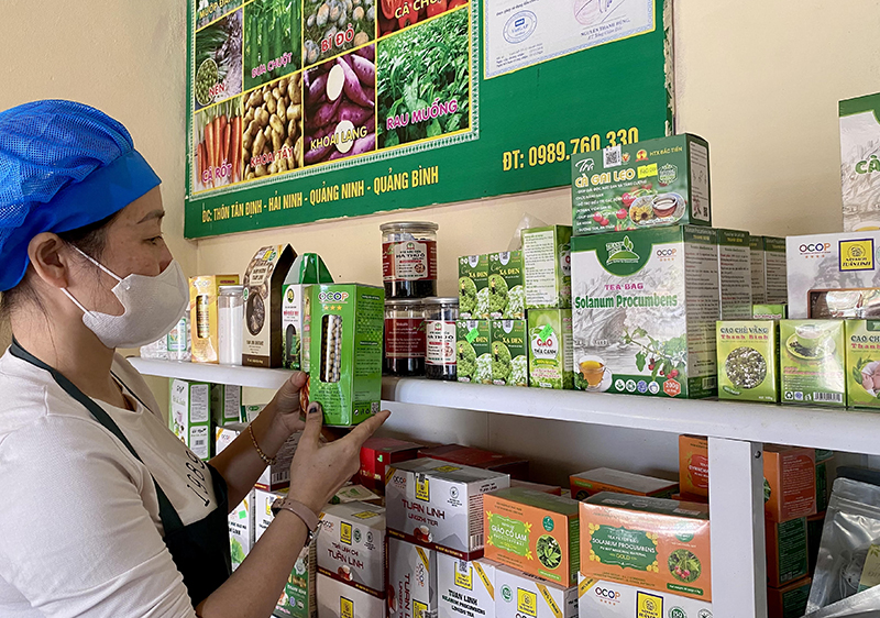 Sản phẩm OCOP Quảng Bình được bày bán tại cửa hàng nông sản sạch trên địa bàn TP. Đồng Hới.