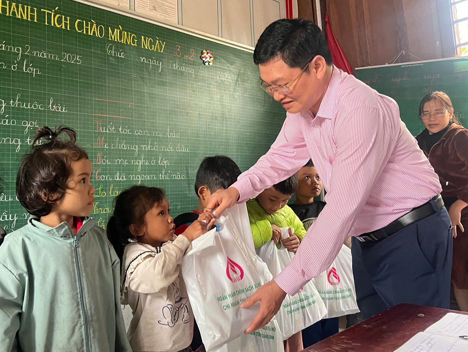 Đổi mới thi đua, tạo động lực cho phát triển