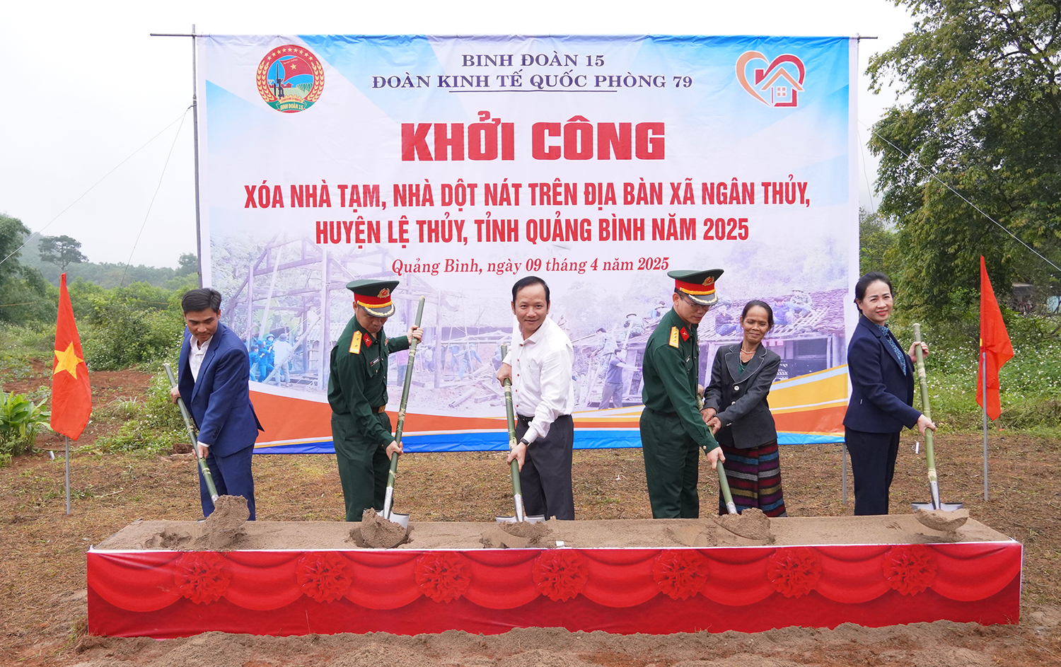 Khởi công xóa nhà tạm, nhà dột nát tại xã Ngân Thủy