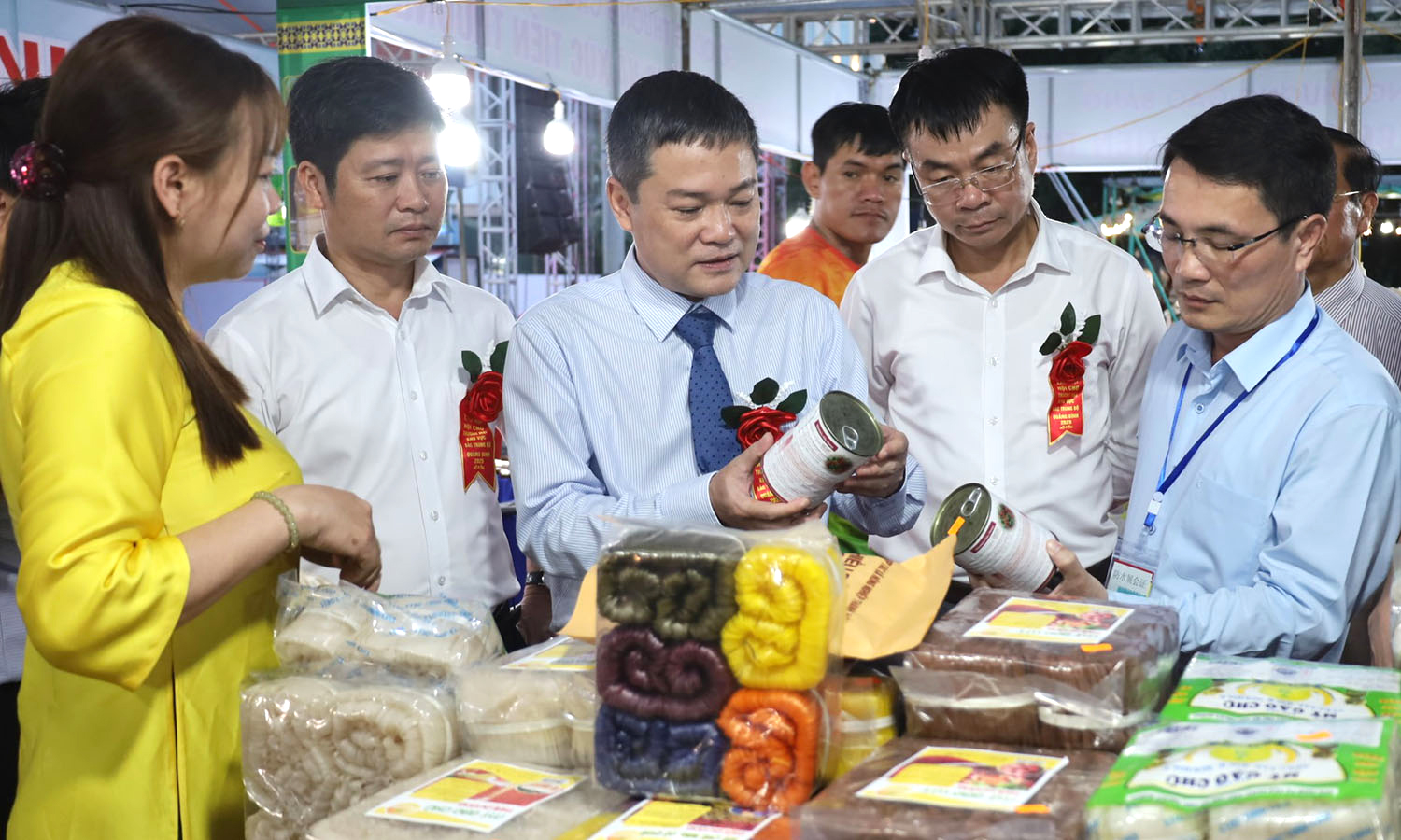 Khai mạc hội chợ thương mại khu vực Bắc Trung bộ Quảng Bình năm 2025