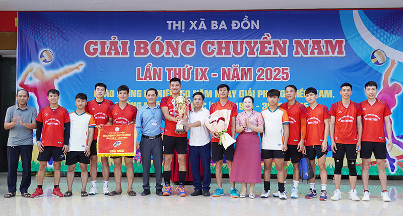 Giải bóng chuyền truyền thống TX. Ba Đồn: Đội xã Quảng Văn đoạt giải nhất