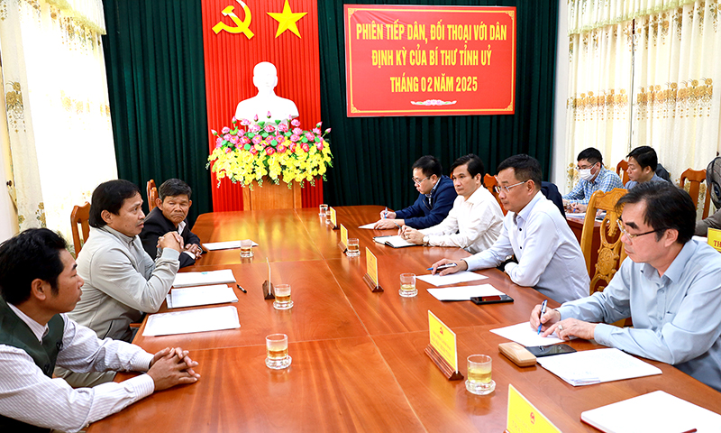 Các đồng chí lãnh đạo tỉnh tiếp dân, đối thoại với dân định kỳ tháng 2/2025.