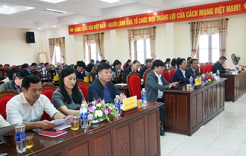 Các đại biểu tham dự hội nghị.