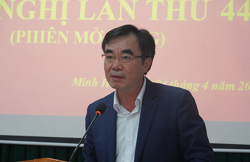 Đồng chí Trưởng Ban Nội chính Tỉnh ủy Nguyễn Lương Bình phát biểu chỉ đạo tại hội nghị.
