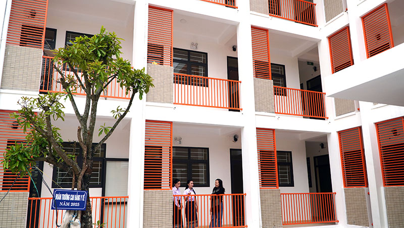 Khu ký túc xá khang trang, hiện đại của Trường cao đẳng y tế Quảng Bình chuẩn bị được đưa vào sử dụng