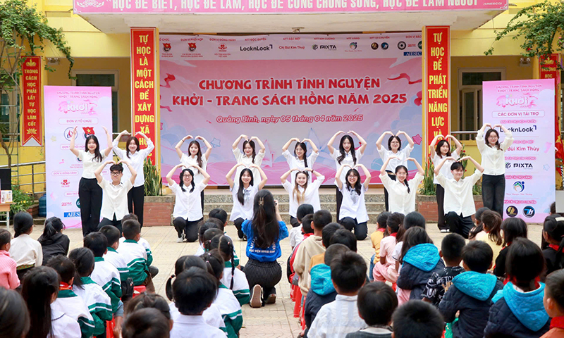 Quang cảnh chương trình.