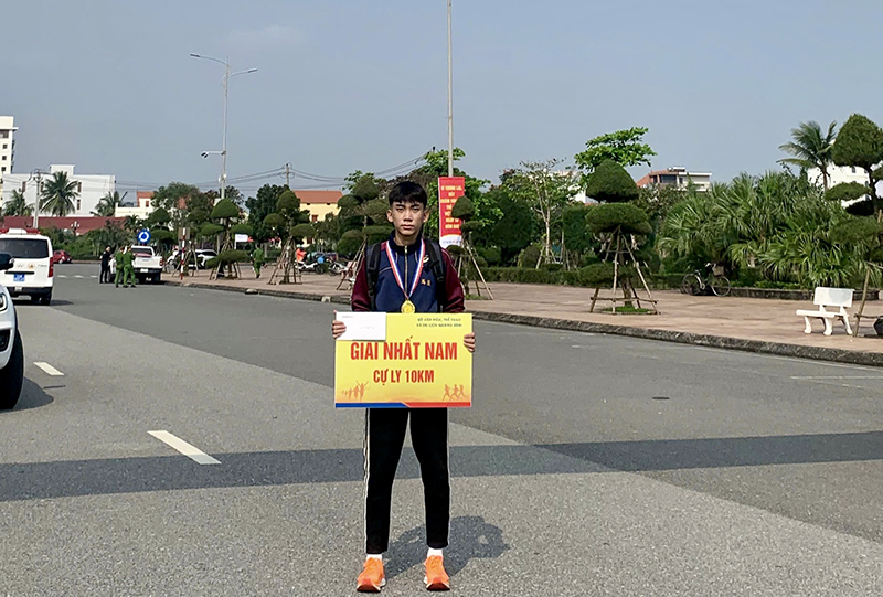 Sự kiên trì, nỗ lực nhiều lần mang về cho Nguyễn Hoàng Minh Nhật những thành tích đáng nể.