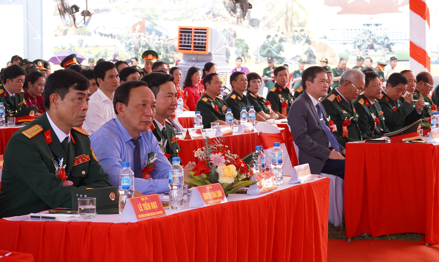 Các đại biểu dự lễ kỷ niệm.