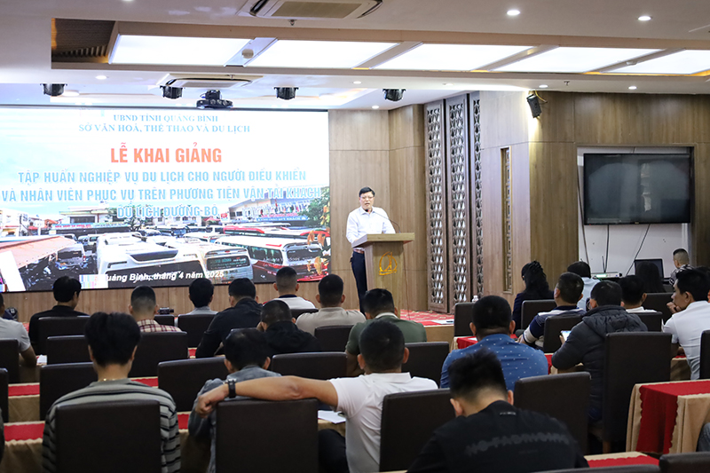 Lễ khai mạc lớp tập huấn.