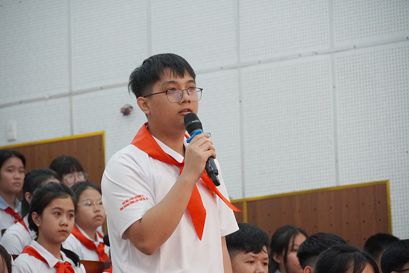 Học sinh nêu cách xử lý tình huống khi trẻ em bị bạo lực, xâm hại, xâm hại tình dục.