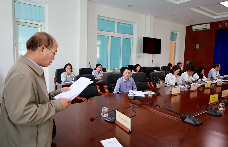 QỨC
