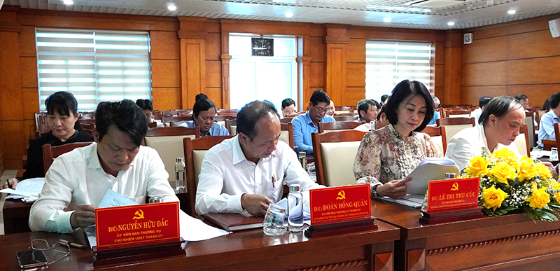 Các đại biểu tham dự hội nghị.