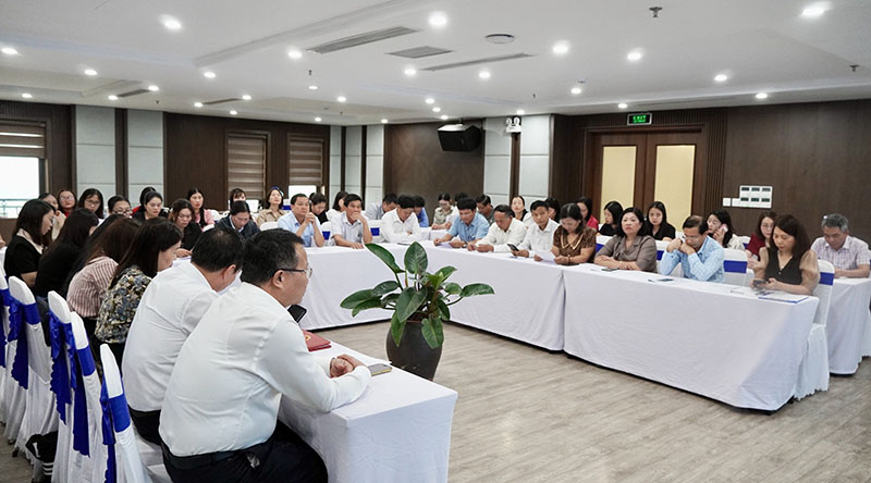Các đại biểu dự hội thảo.