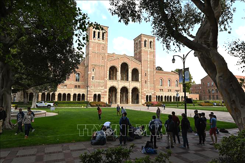 Sinh viên tại trường Đại học California ở Los Angeles, California, Mỹ. Ảnh tư liệu: AFP/TTXVN