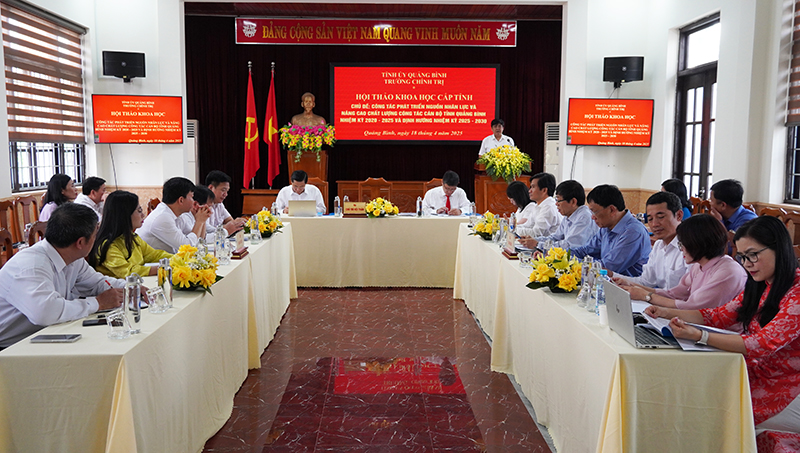  Quang cảnh hội thảo.